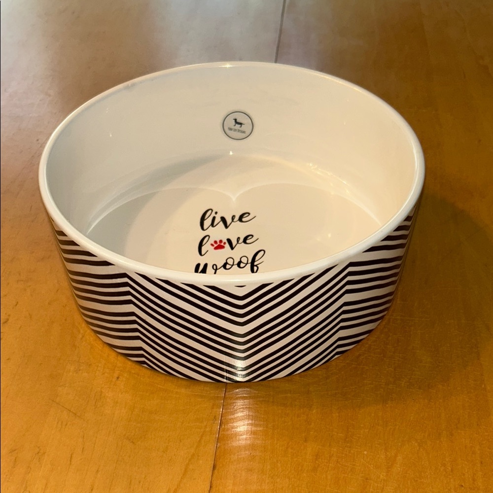 Black and White Ceramic Dog Feeder Bowl